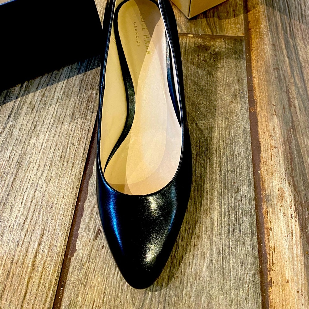 Cole Haan low pump.